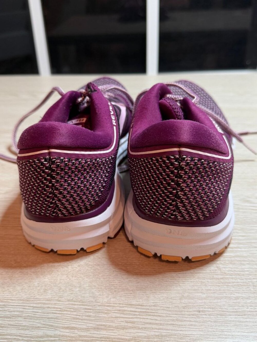 Brooks Revel 9 Plum Women's Running Shoes - Picture 3 of 6
